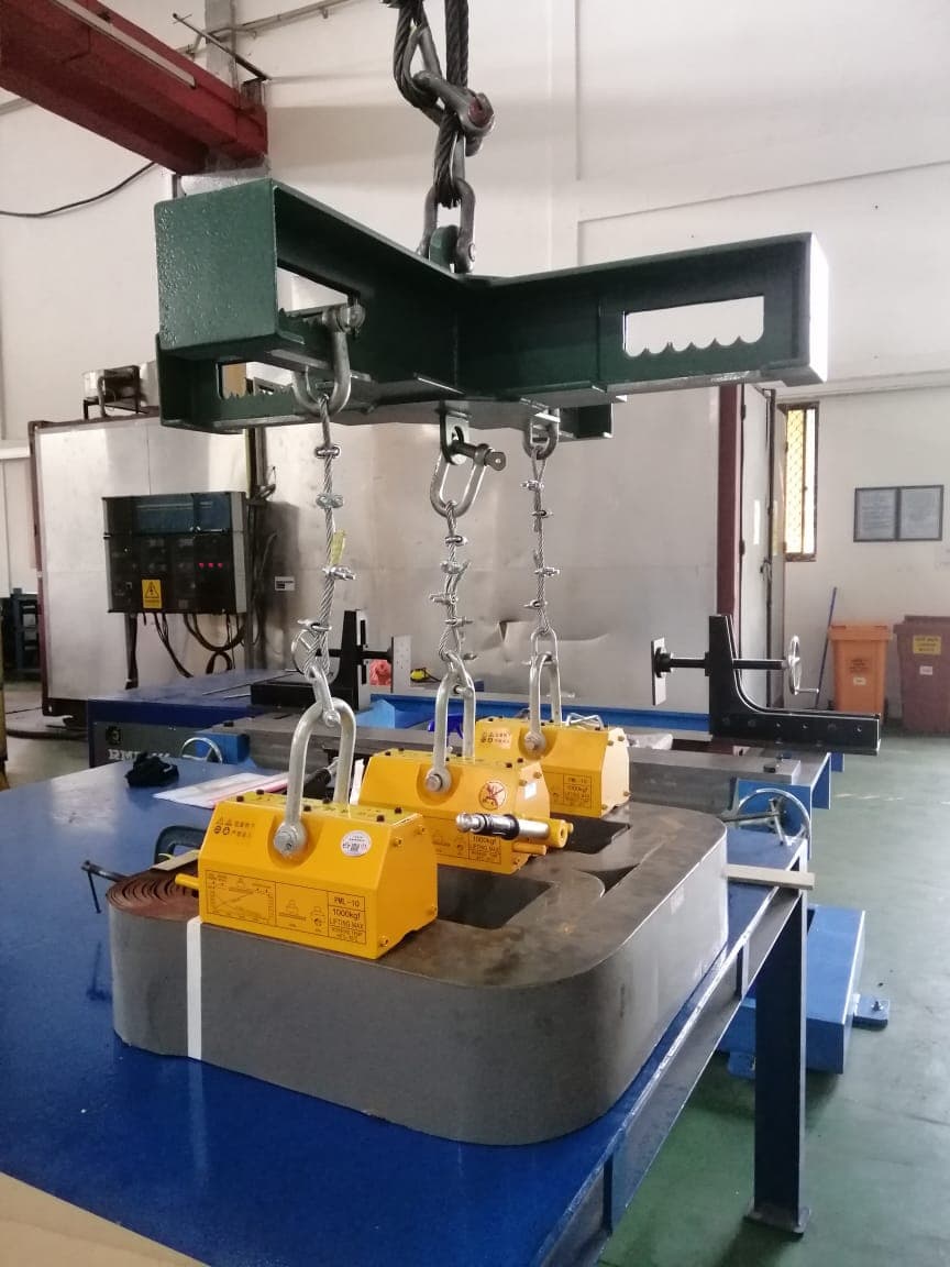 Physical 5-point hanger component.